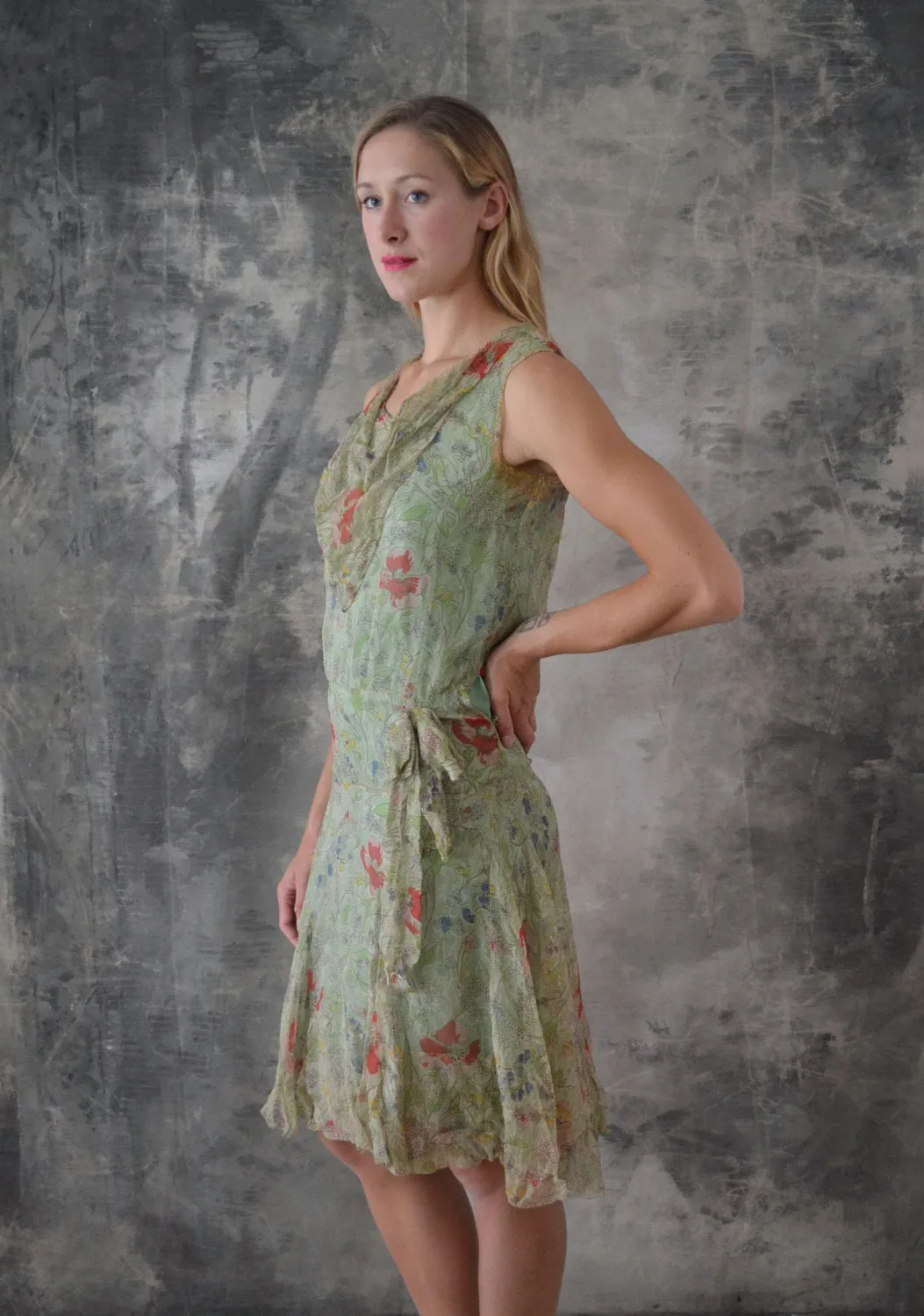 1920s Flapper Dress pale Green Poppy Floral