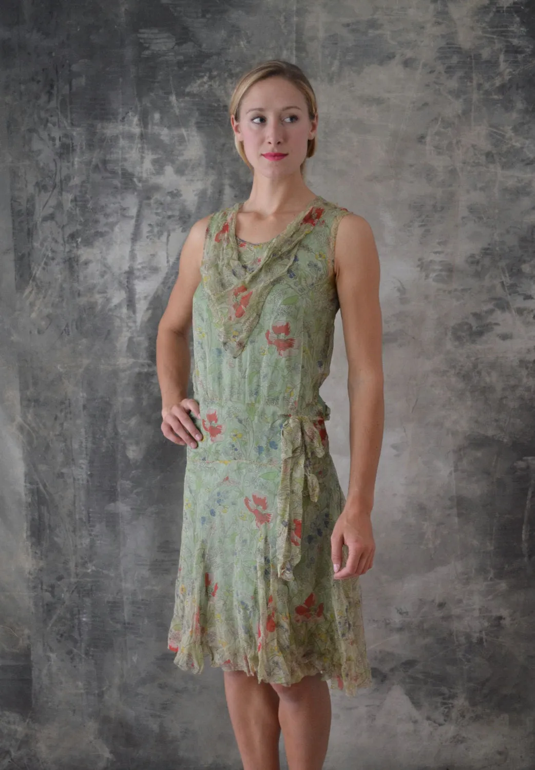 1920s Flapper Dress pale Green Poppy Floral