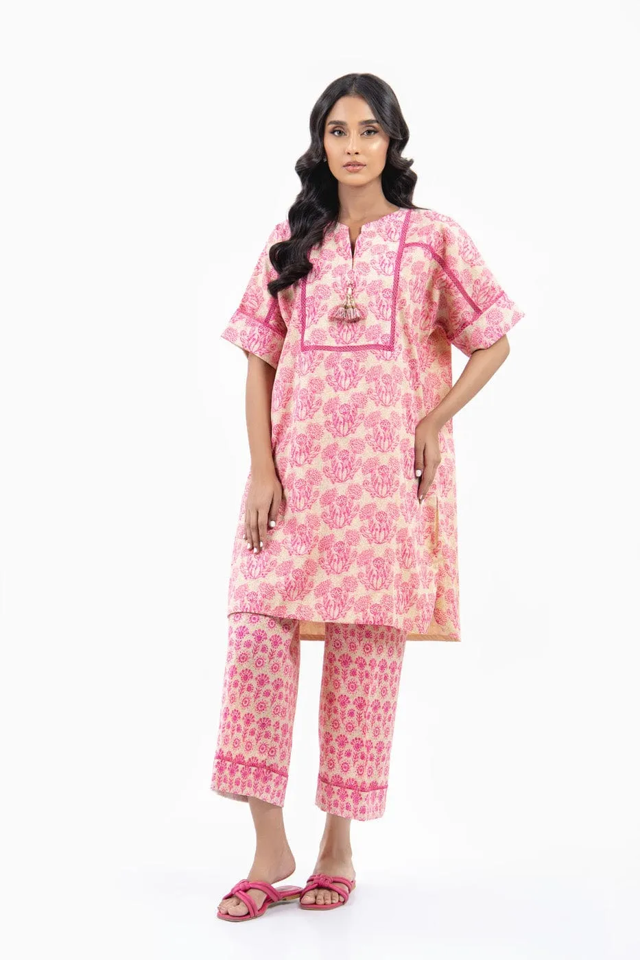 2 Pc Printed Lawn Suit With Cambric Trouser