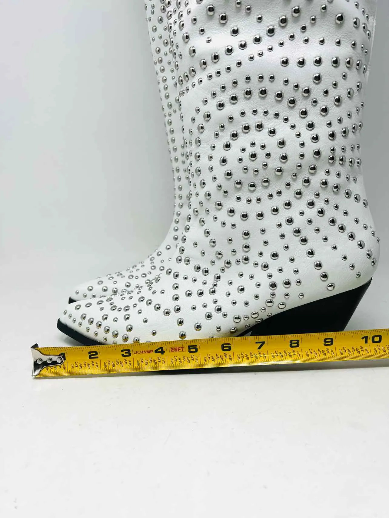 Bellini Size 9 White/Silver Studded Faux Leather Shoes Boots