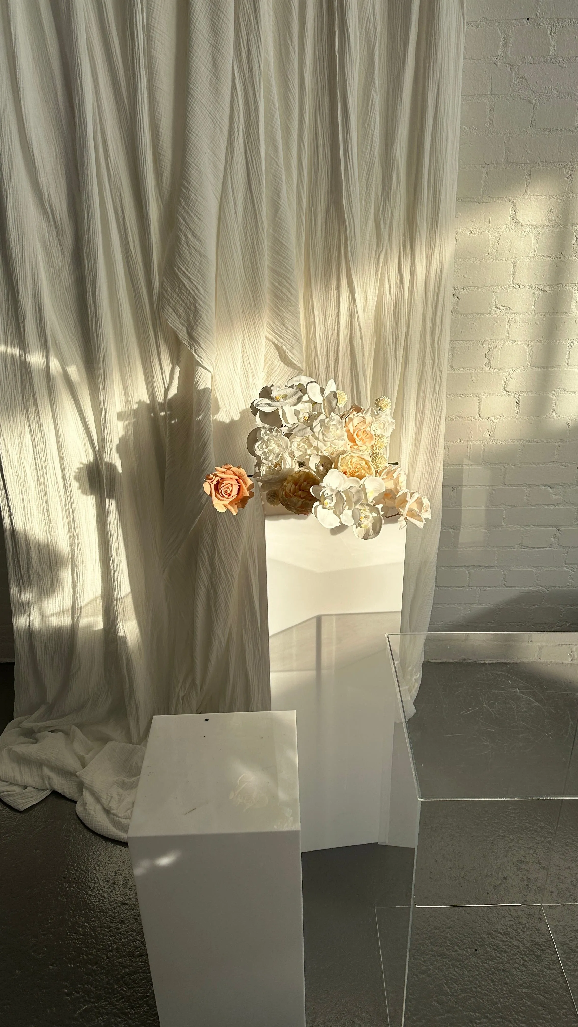 Dried & Artificial Flowers Top Table Centerpiece - Ivory White & Peach