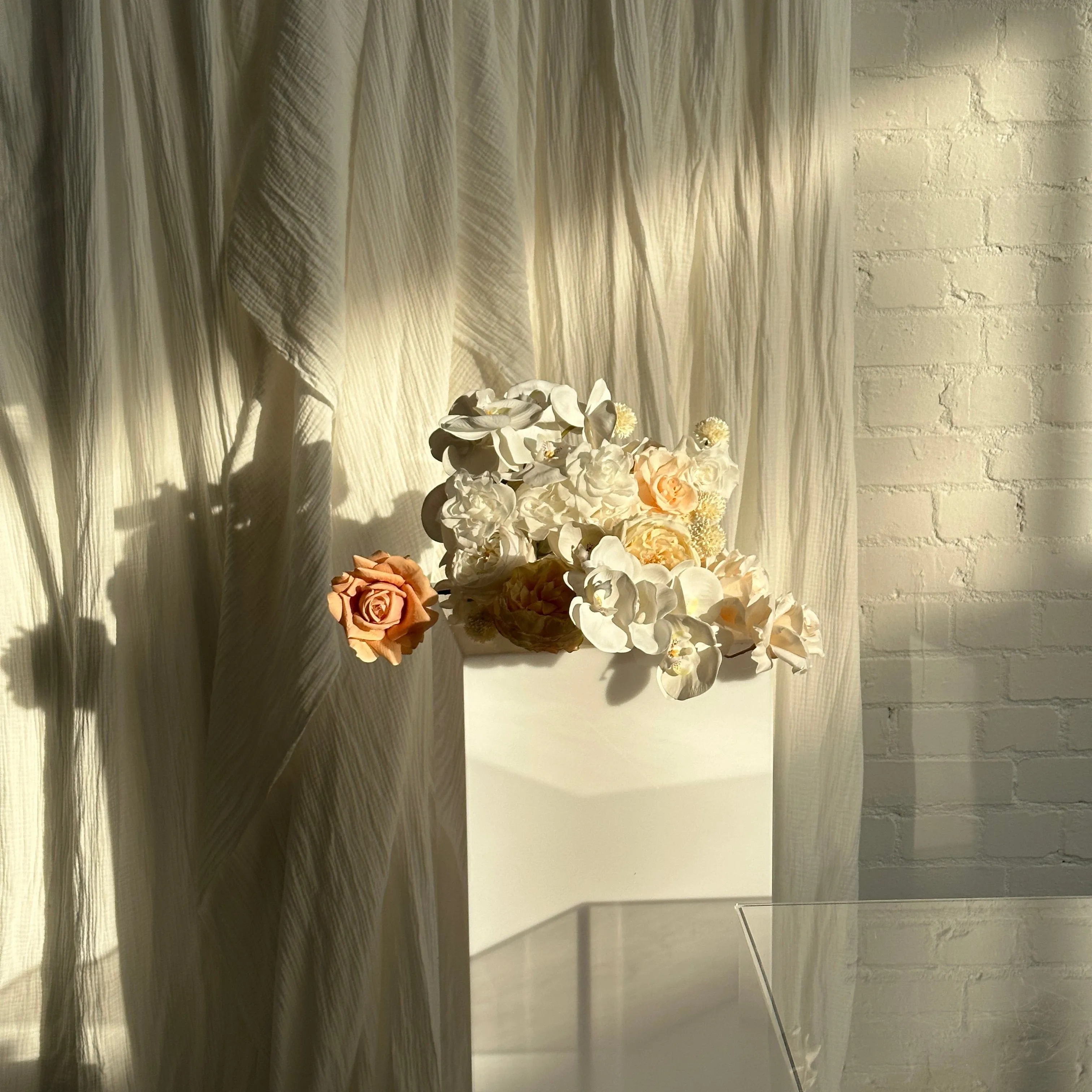 Dried & Artificial Flowers Top Table Centerpiece - Ivory White & Peach