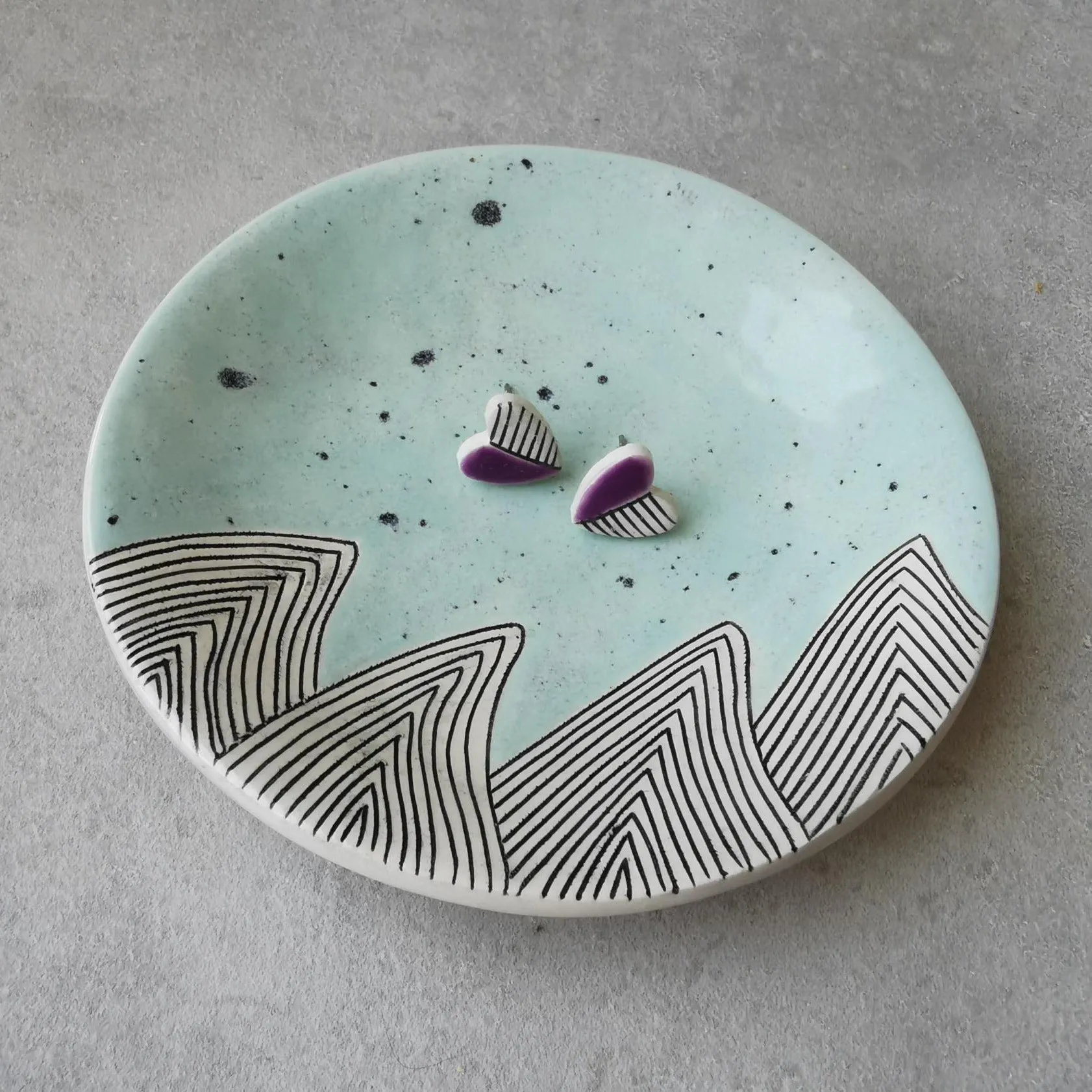 Mediterranean sea ring dish