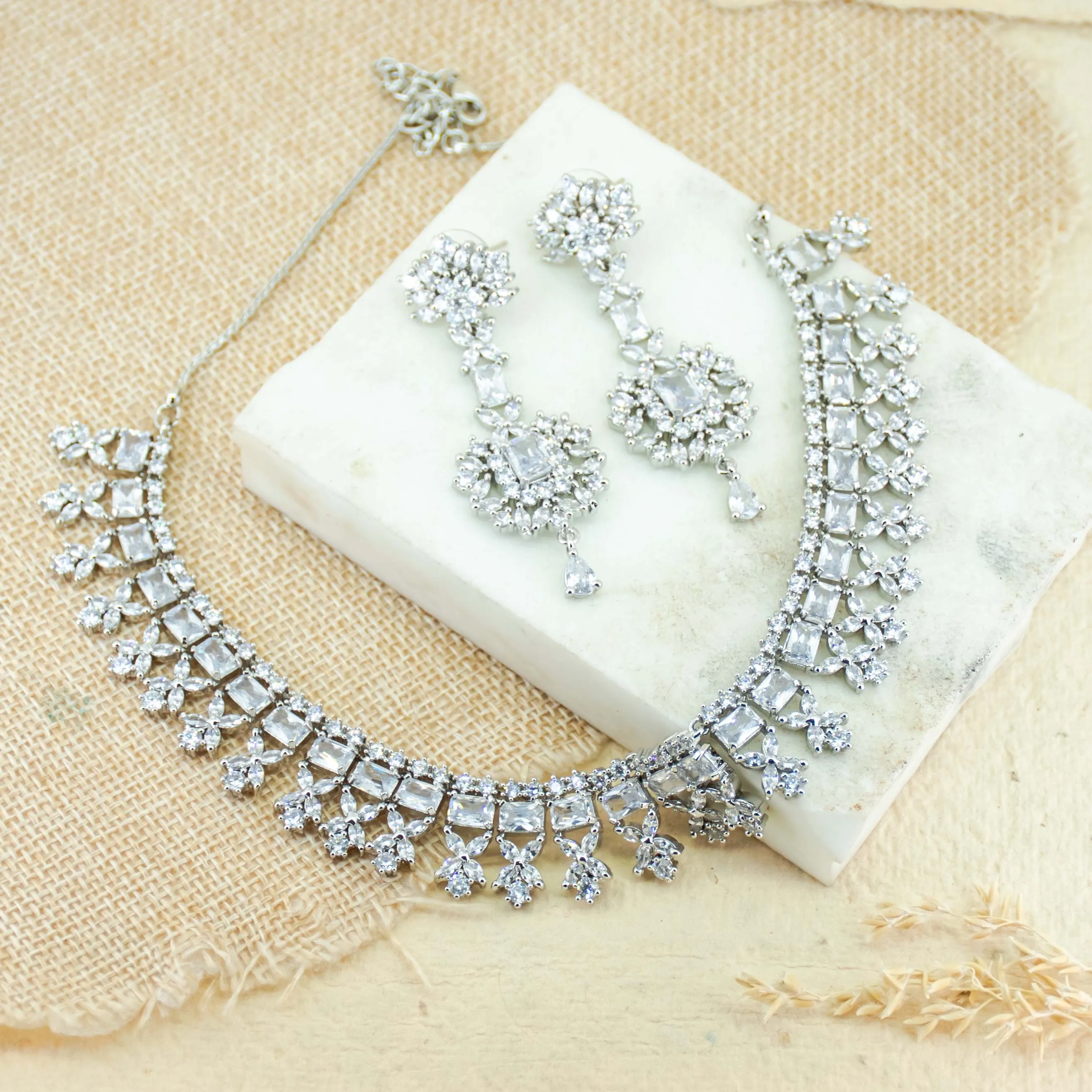 Striking Diamonds Floral Necklace Set