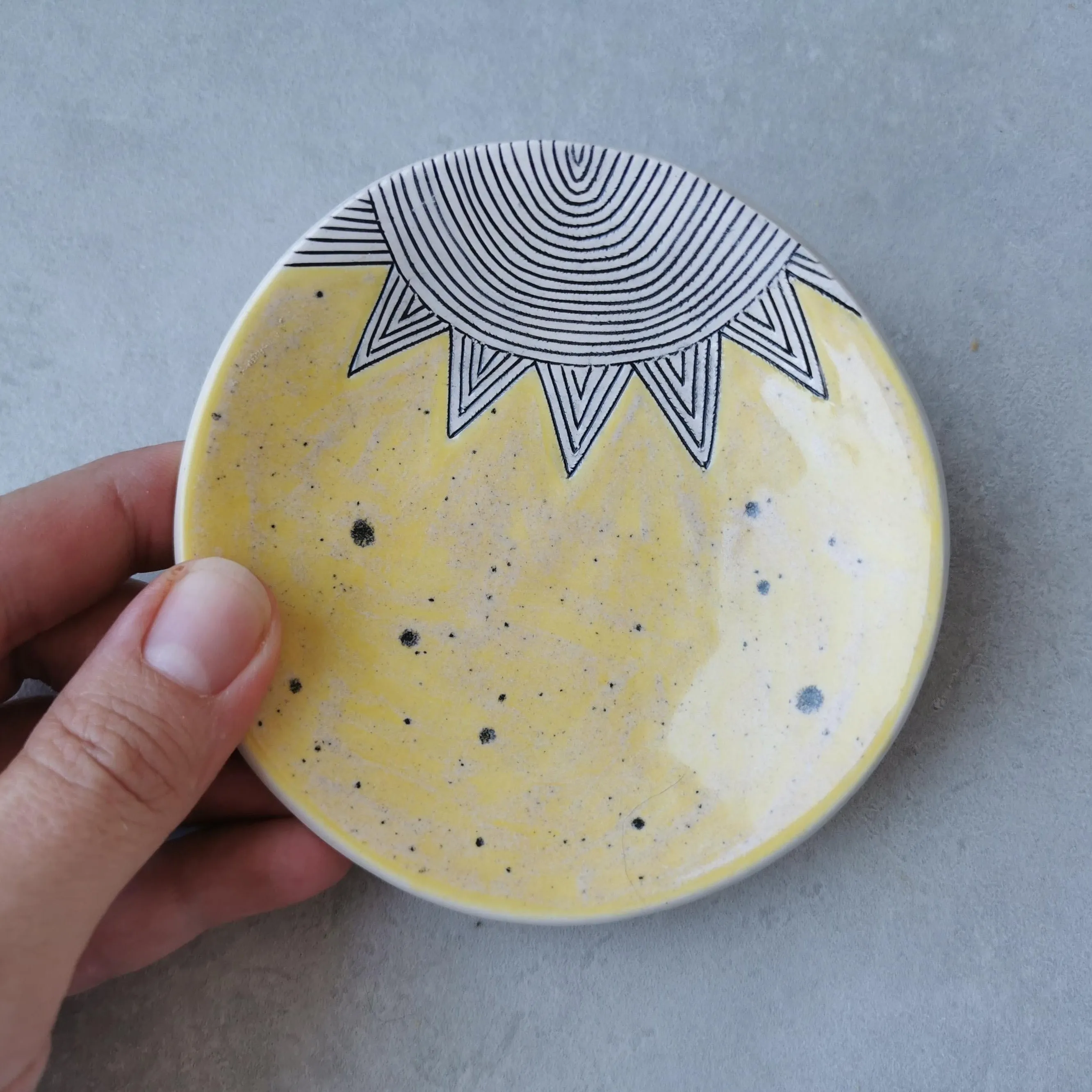 Sunshine ring dish