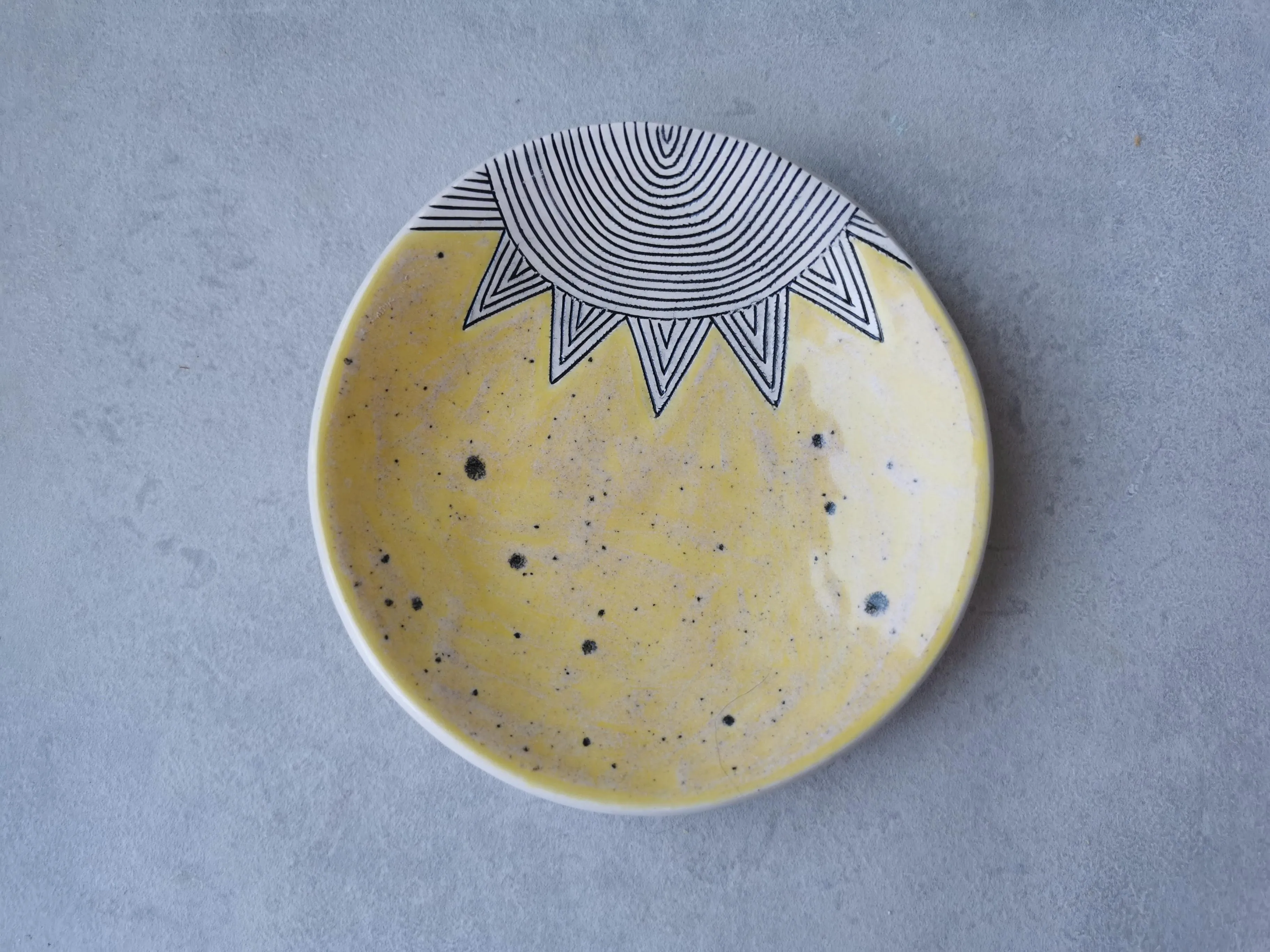 Sunshine ring dish