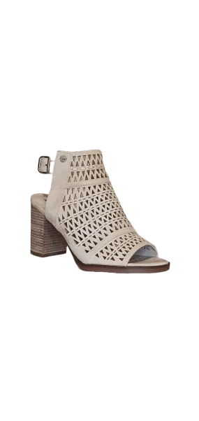 Xti laser cut beige boot 141101